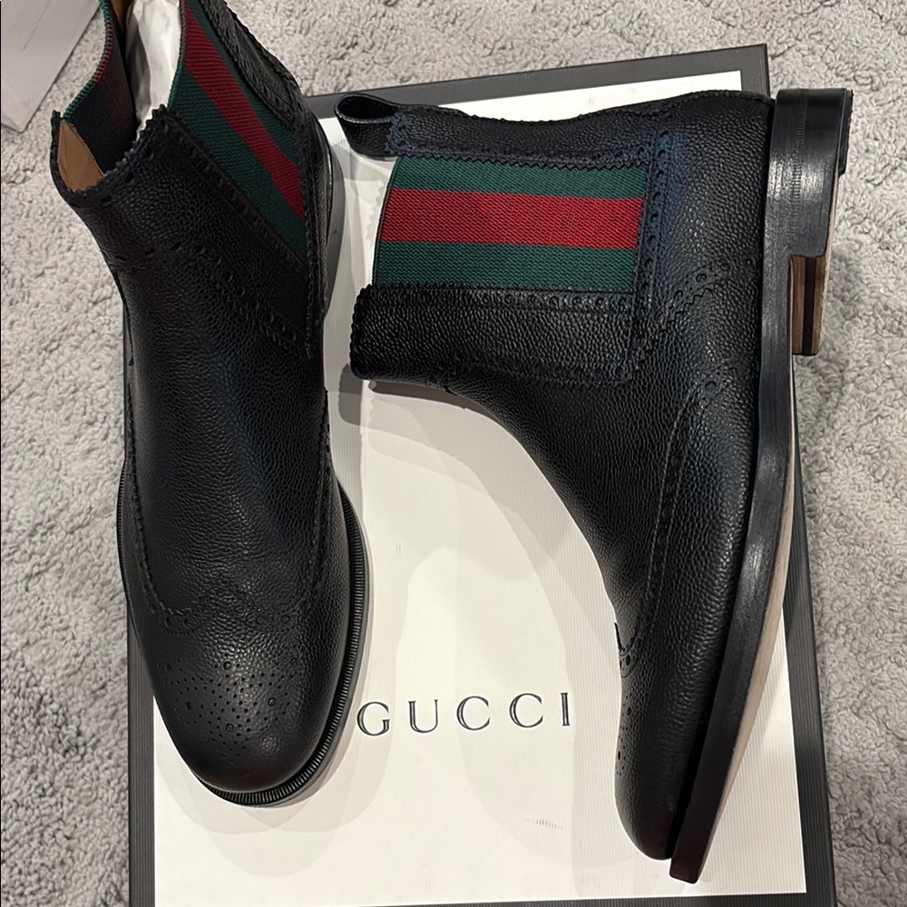 Gucci Men's Black Leather Chelsea Boots